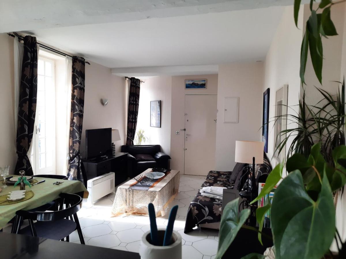 Appartement De Charme Sur Le Port De Marseillan Exteriör bild